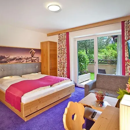 Hotel Talblick 2*